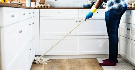 Simple and Easy Ways to Clean Your Magic Wand